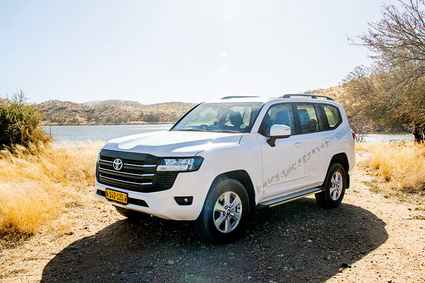 4x4 Luxury Land Cruiser