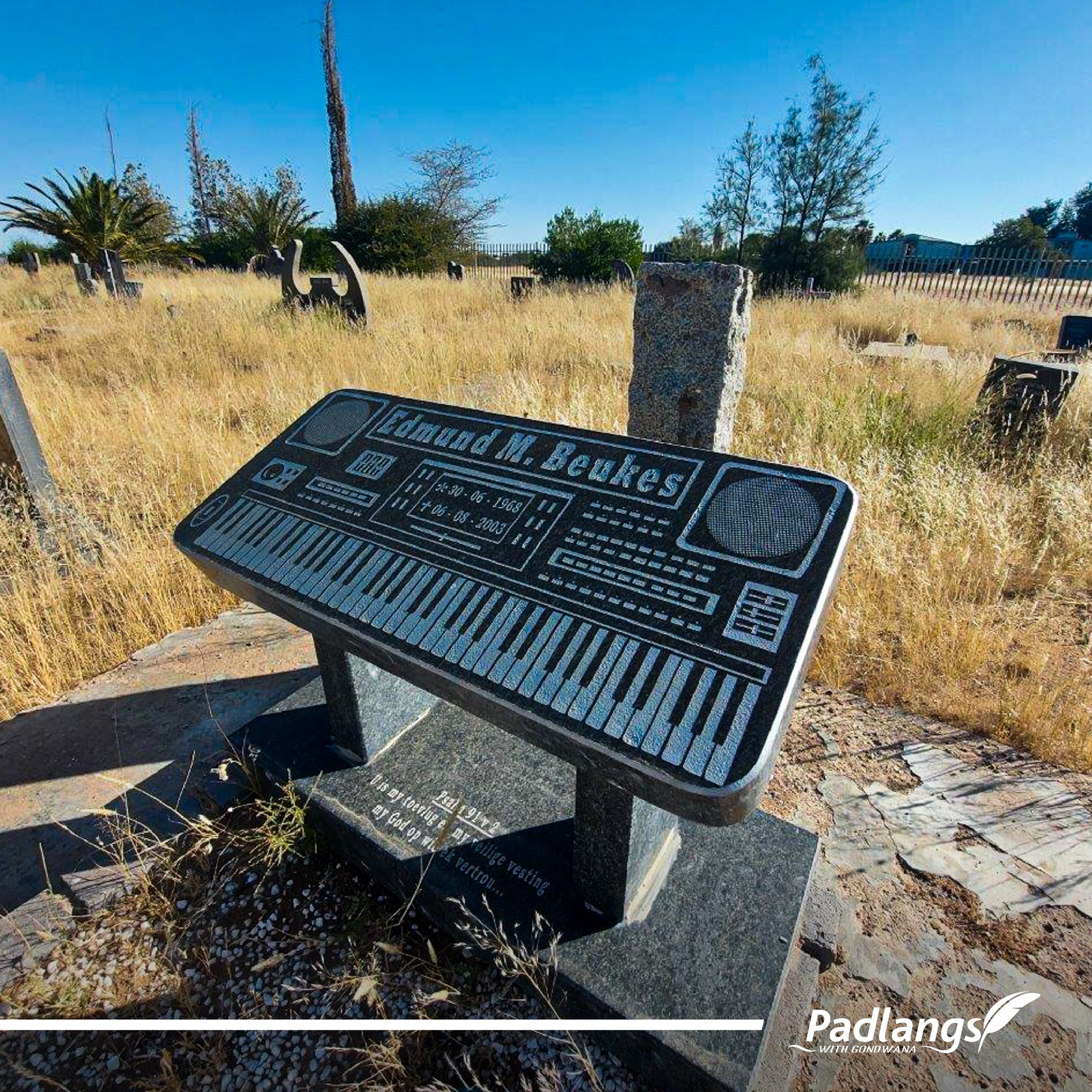 05-09-23_Grave Matters - Let the music play on-03