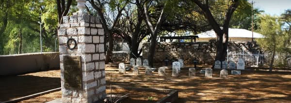 Tsandi lonely graves